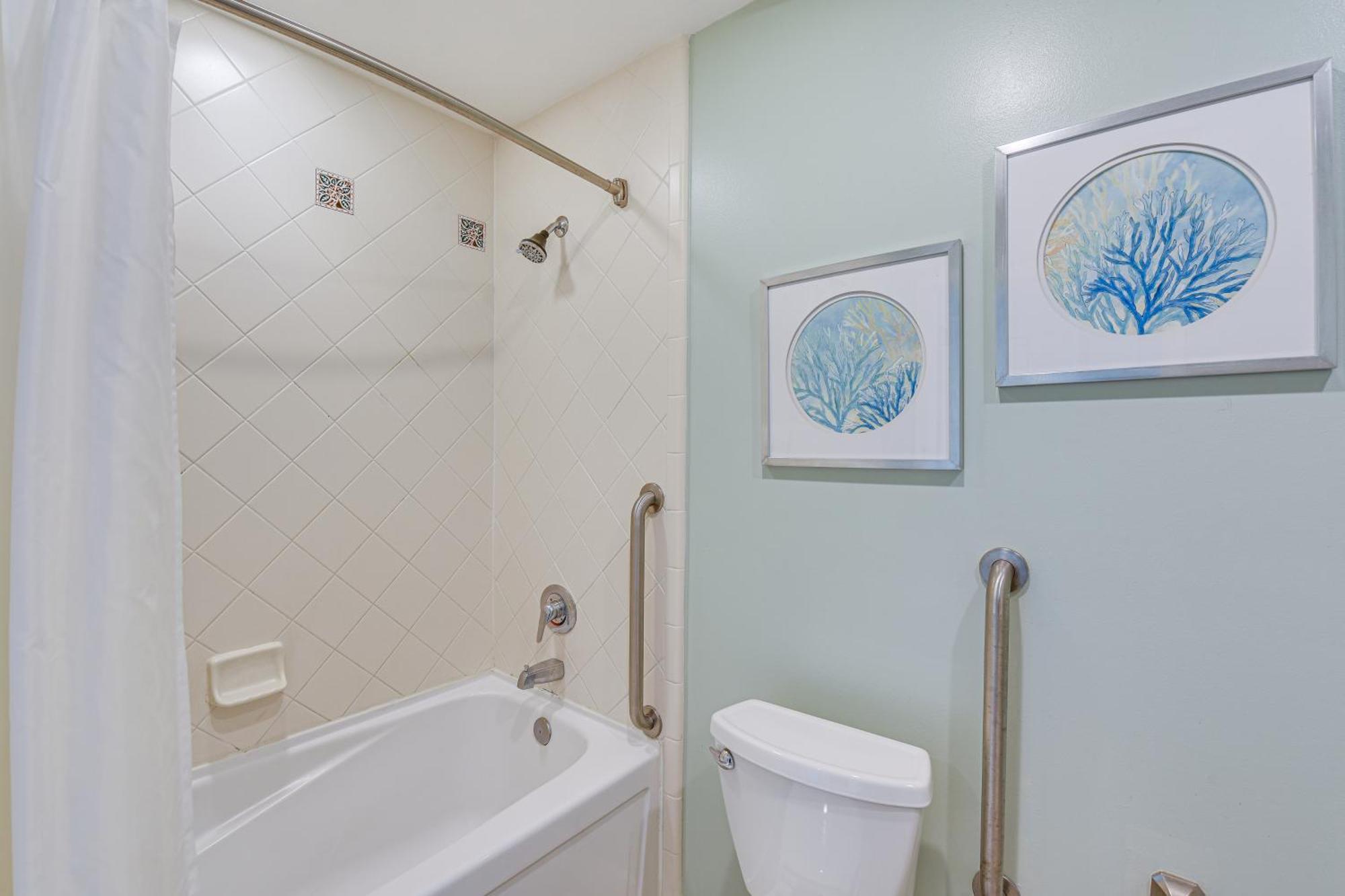 Apartamento With Pool - Walk To Beach! *