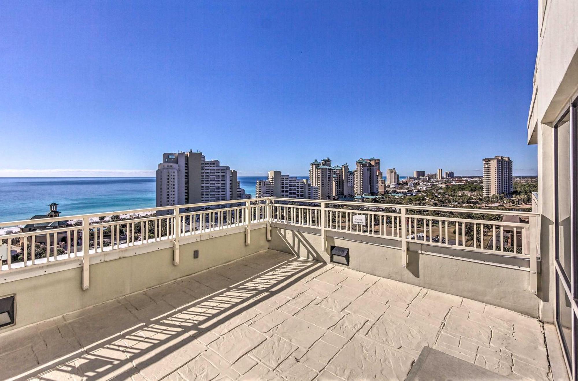 With Pool - Walk To Beach! Apartamento *